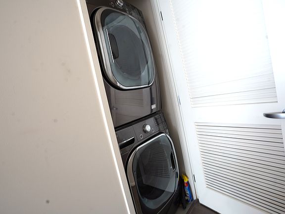 3rd image of 400 Beale St APT 1301