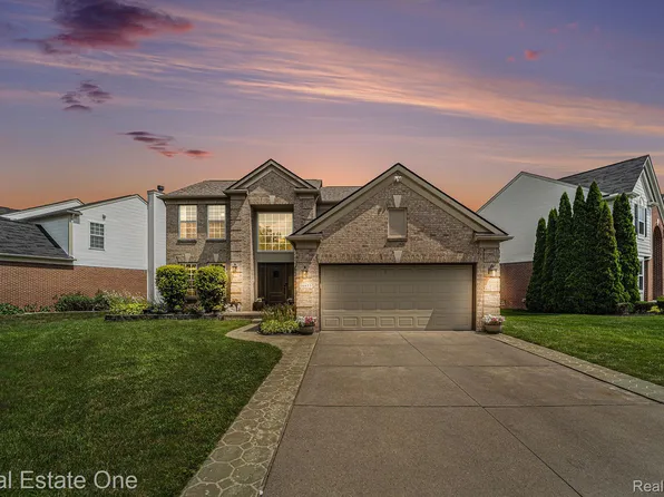 14853 Liri Dr, Sterling Heights, MI 48312