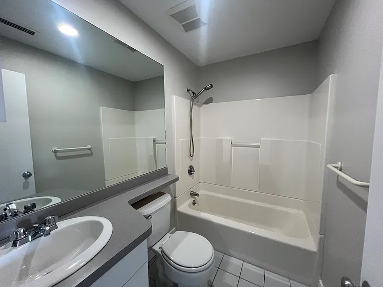 Deacon Court - 1661 Washington Street — Photo 172