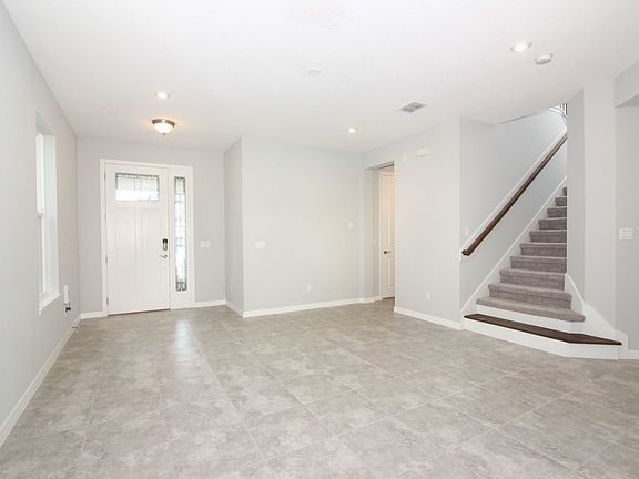 4th image of 1175 Pandora Ave