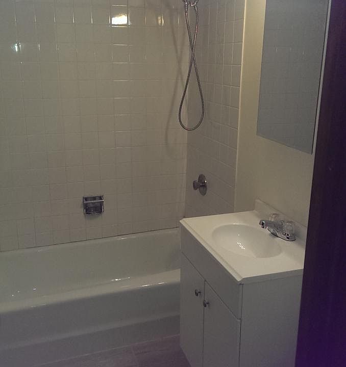 1st image of 1005 Des Plaines Ave APT 507