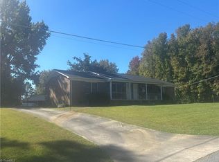 1008 Mackie Ave, Asheboro, NC 27205