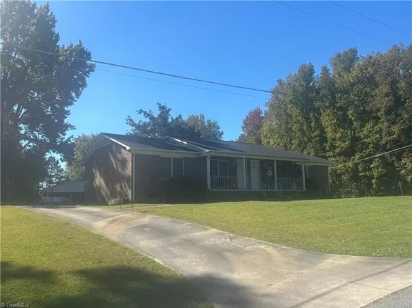 1008 Mackie Ave, Asheboro, NC 27205