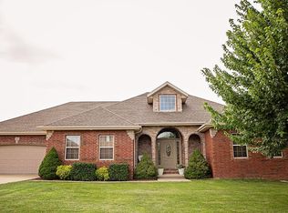 3887 N Sheedy Ave, Springfield, MO 65803