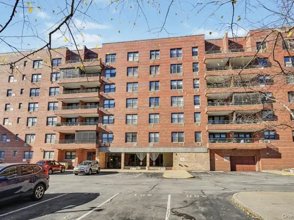 60 Barker St #617, Mount Kisco, NY 10549