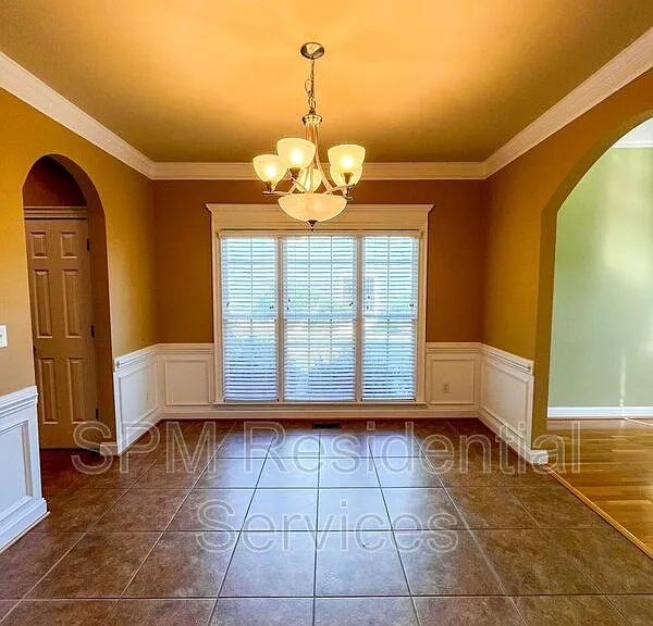 726 Wine Cellar Cir — Photo 8