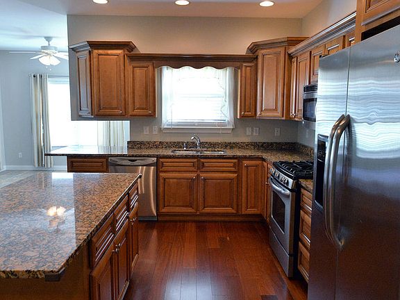 5th image of 200 Popes Creek Ln