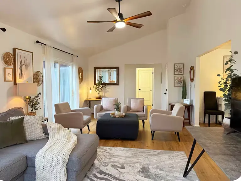 134 Hillside Dr — Photo 1