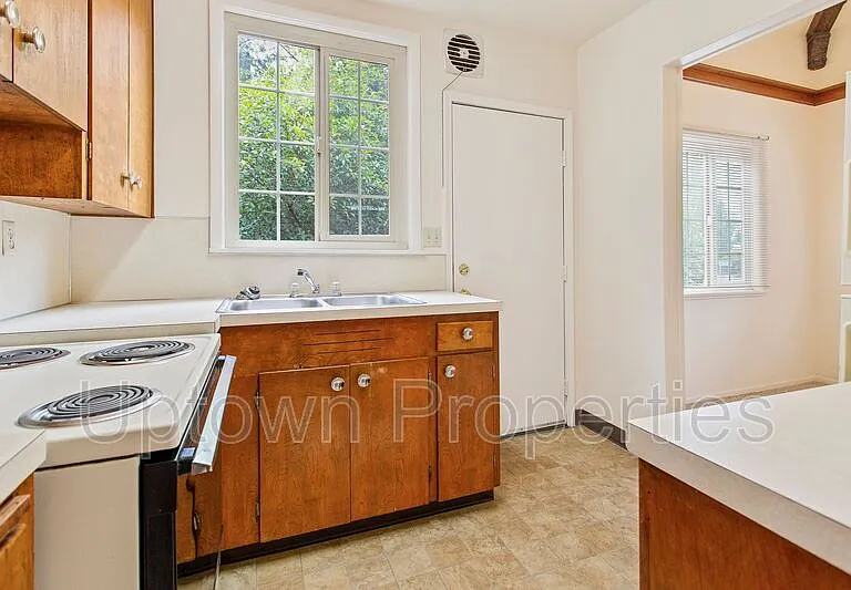 1322 NE 68th Ave — Photo 14