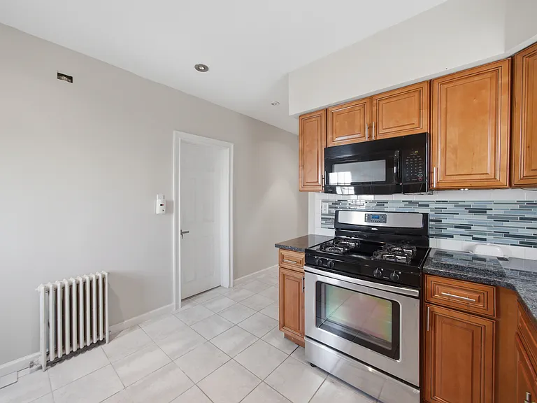 29 W 52nd St #2 — Photo 11