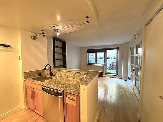 4th image of 53 Boerum Pl APT 2K