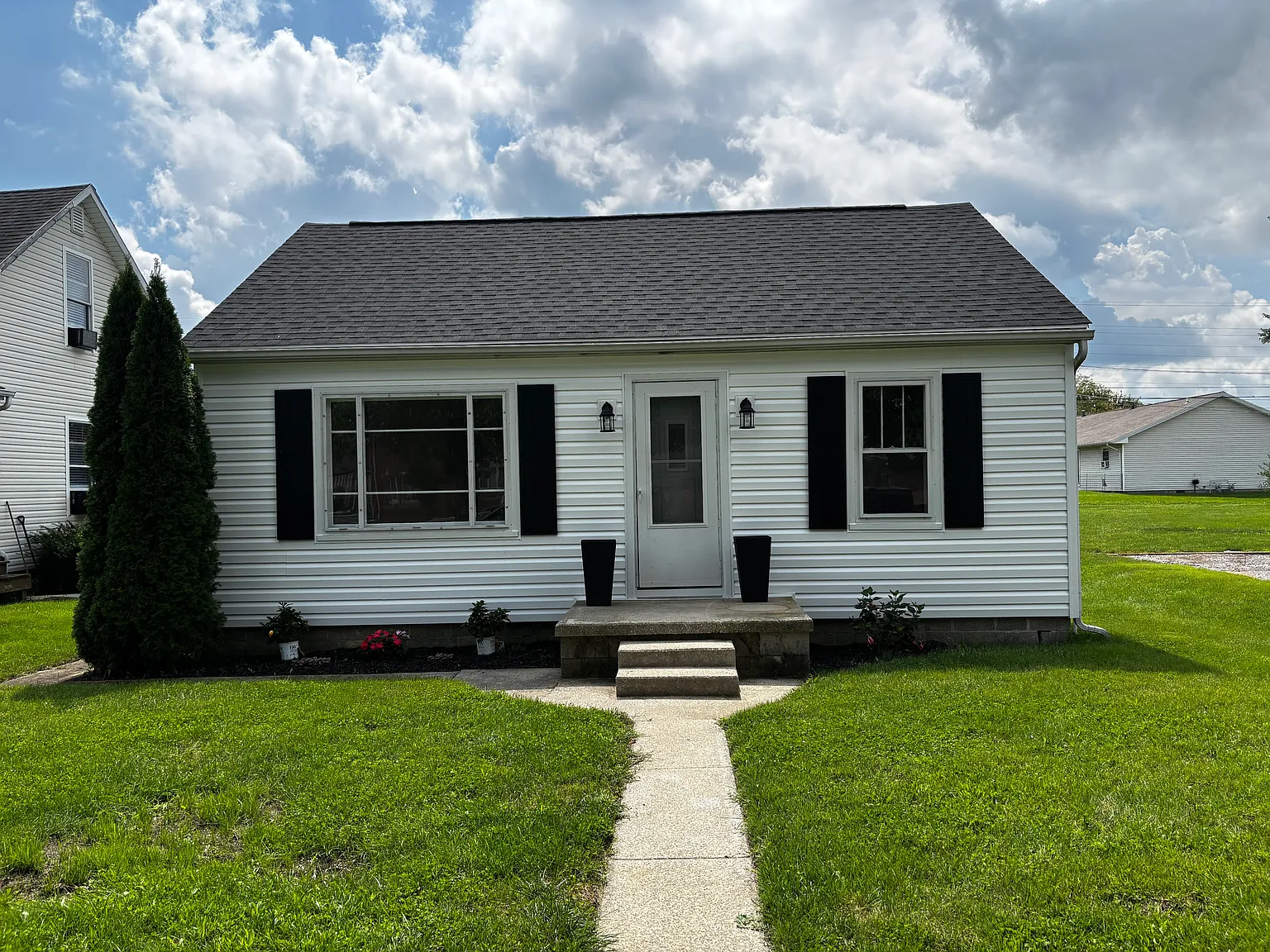 719 Armstrong St — Photo 2