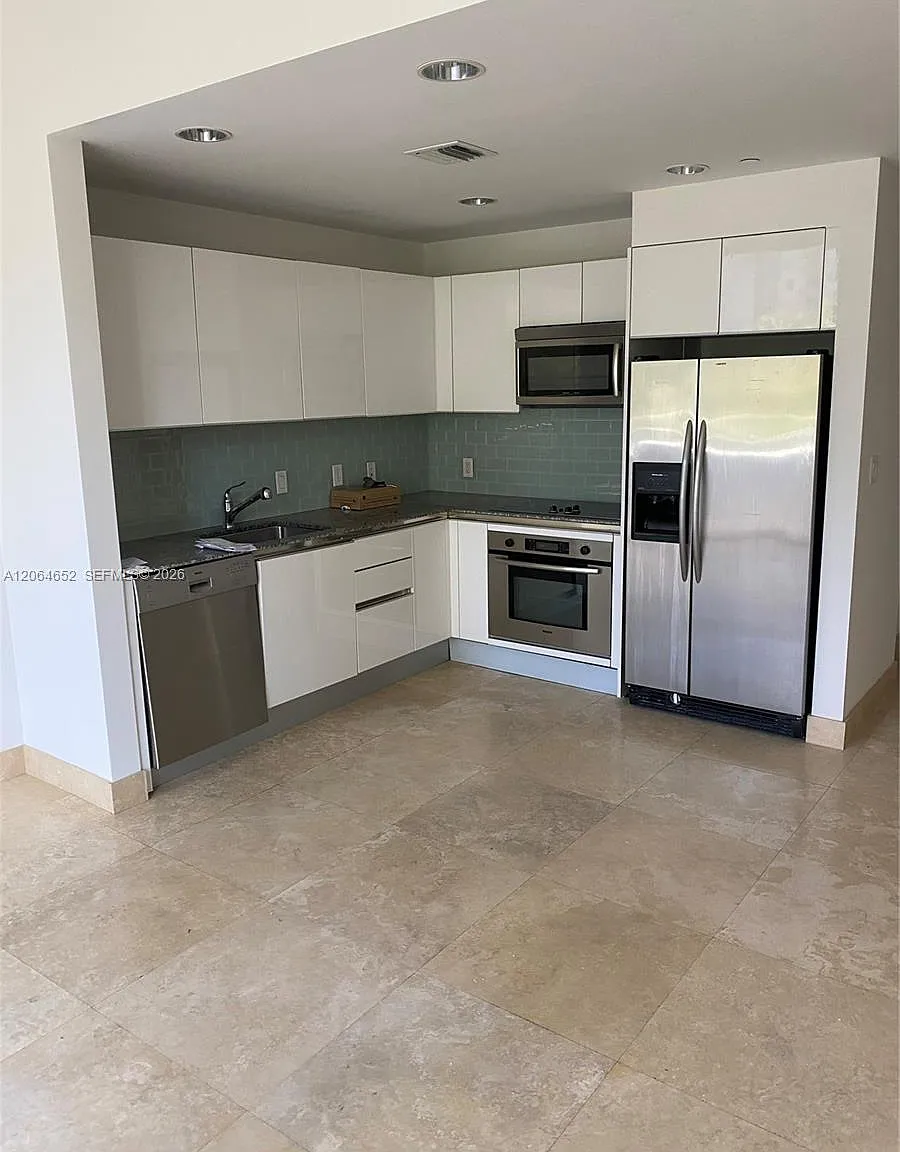 1060 Brickell Condo — Photo 1
