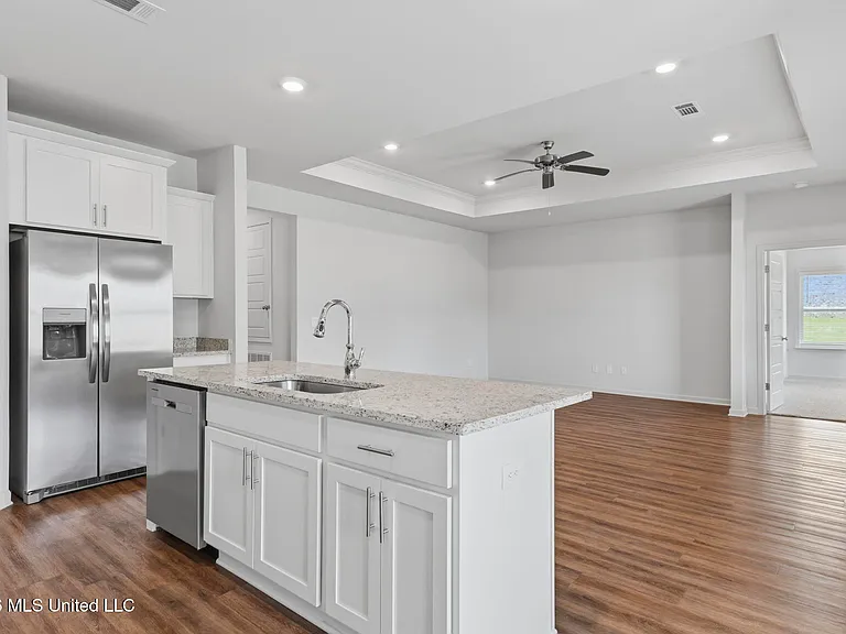 429 Piney Dr — Photo 11