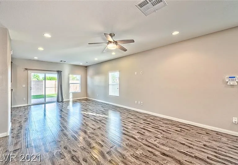 8888 Lake Myers Ct — Photo 7