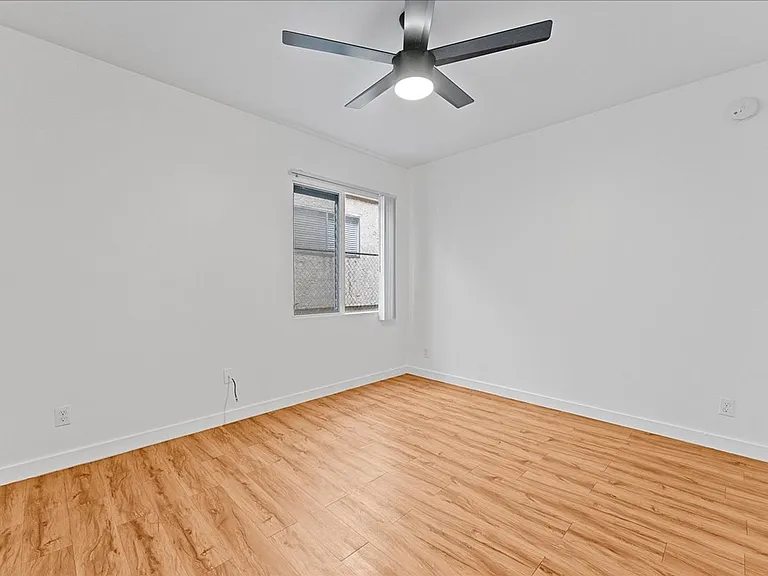 6114 Cahuenga Blvd #3 — Photo 8