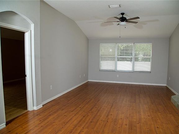 5th image of 12736 Standbridge Dr