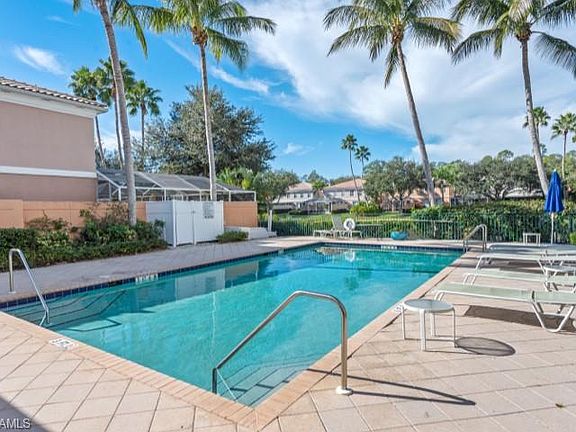 4th image of 5795 Cove Cir #15