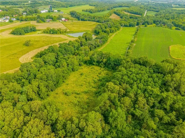10287 Road 378, Saint Joseph, MO 64505
