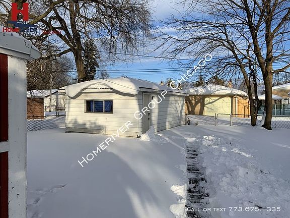 4th image of 14909 Langley Ave