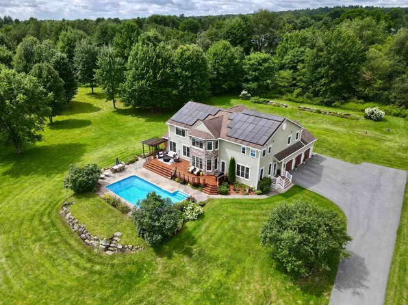 26 Colonel Page Road, Essex, VT 05452