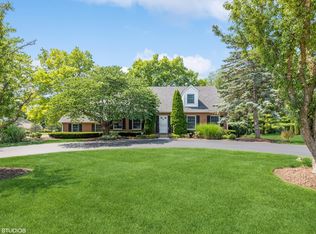 160 Kings Row, Barrington, IL 60010