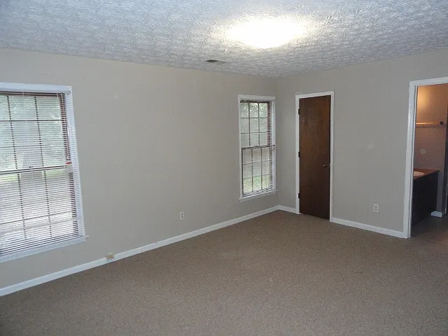 2870 Lakemont Dr SW — Photo 10
