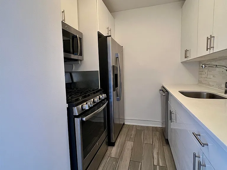 500 Central Ave #504 — Photo 3