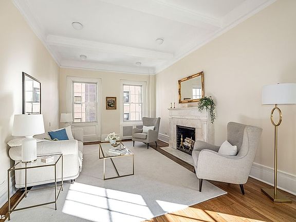 2nd image of 829 Park Ave APT 7C