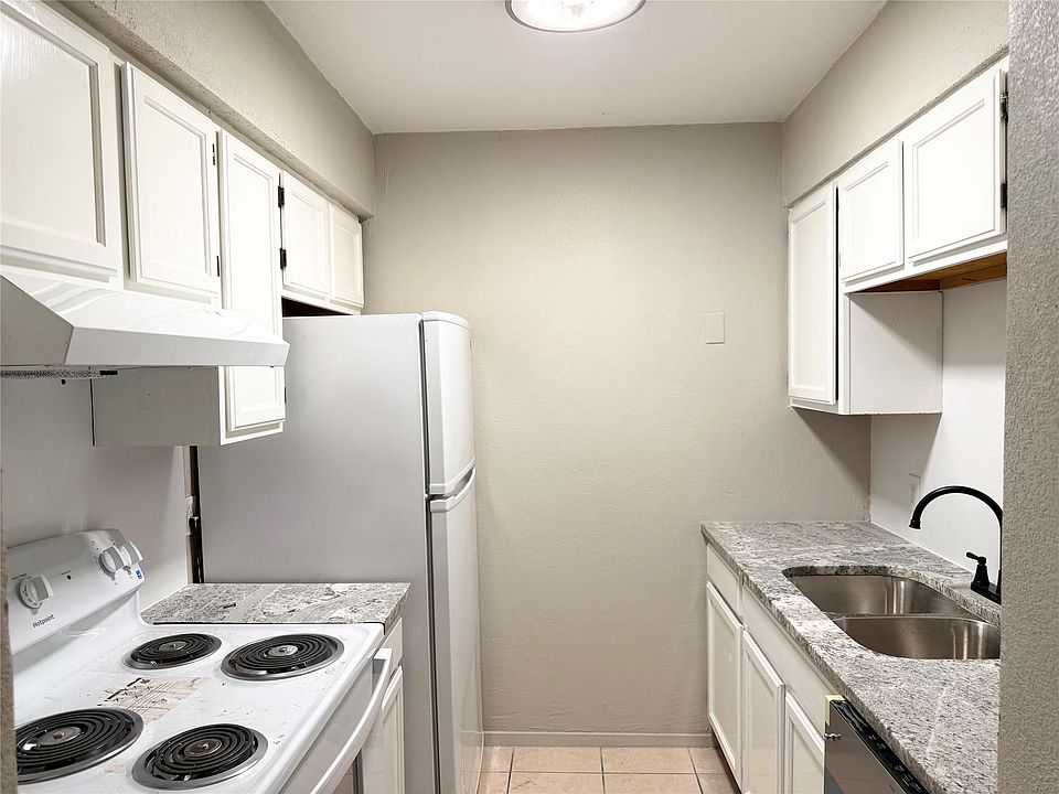 1st image of 7926 Mullen Dr #22