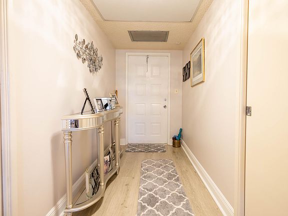 4th image of 535 Oaks Drive #407