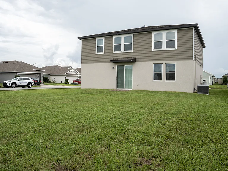 1273 Zambrana Ct — Photo 3