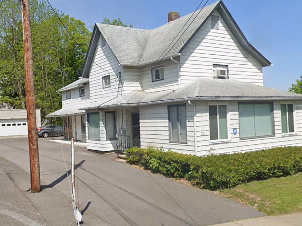 1st image of 308 Badger Ave Floor 1