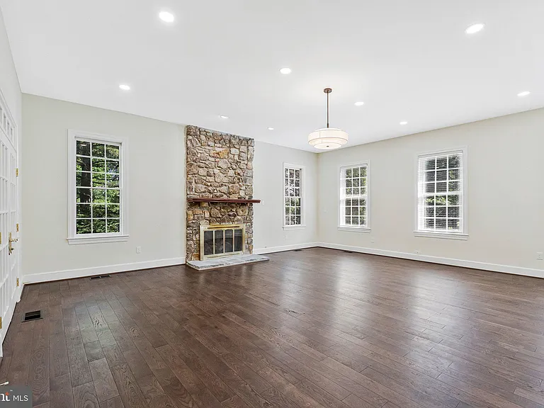 10034 Scenic View Ter — Photo 19