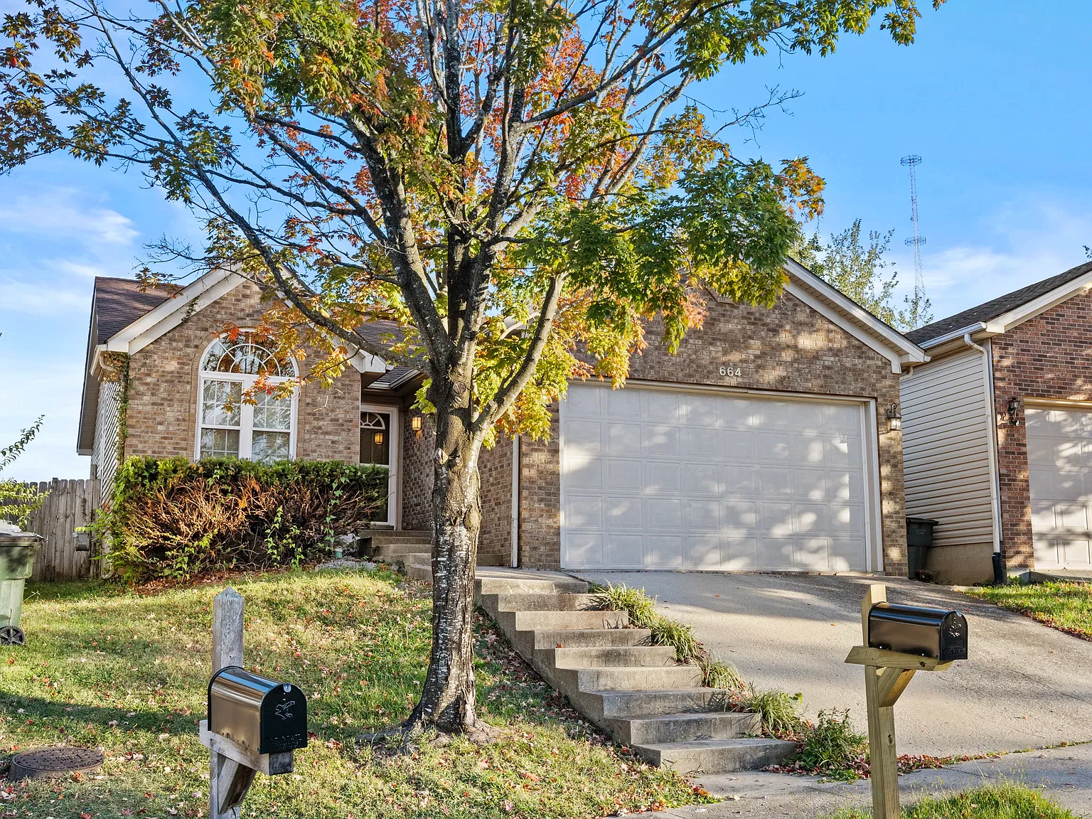 3 bed, 1300 sqft, $1,700 — Photo 2