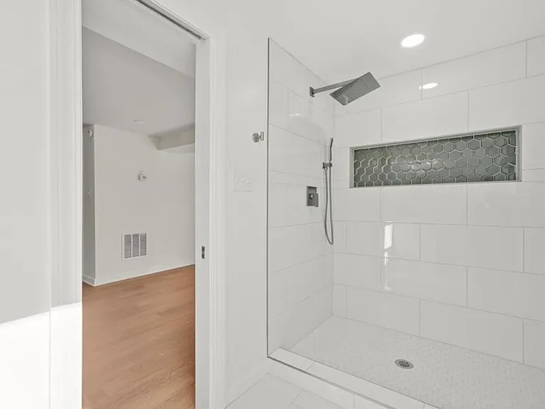 Full bath