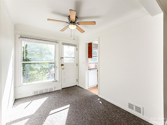 4th image of 517 Snyder Ave