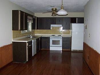 3rd image of 1822 Woodhaven Dr