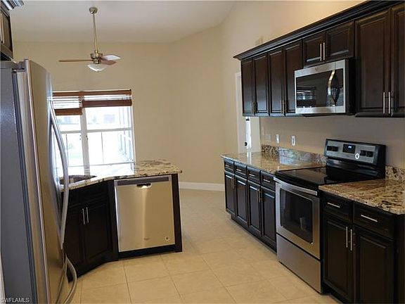 5th image of 4621 SW 22nd Pl