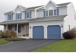 417 Augusta Dr E, Sinking Spring, PA 19608