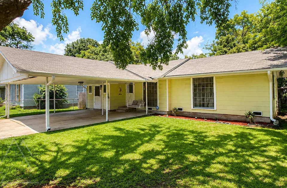 845 Singapore Dr