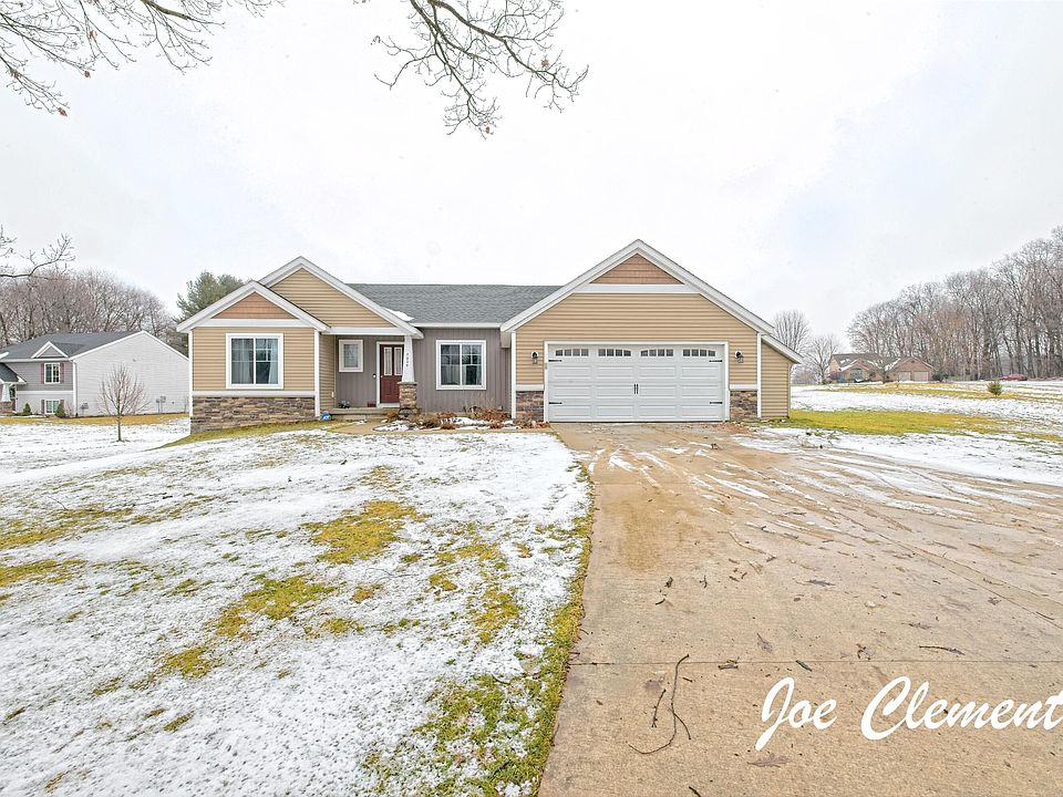 7348-17 Mile Rd NE, Cedar Springs, MI 49319 | Zillow