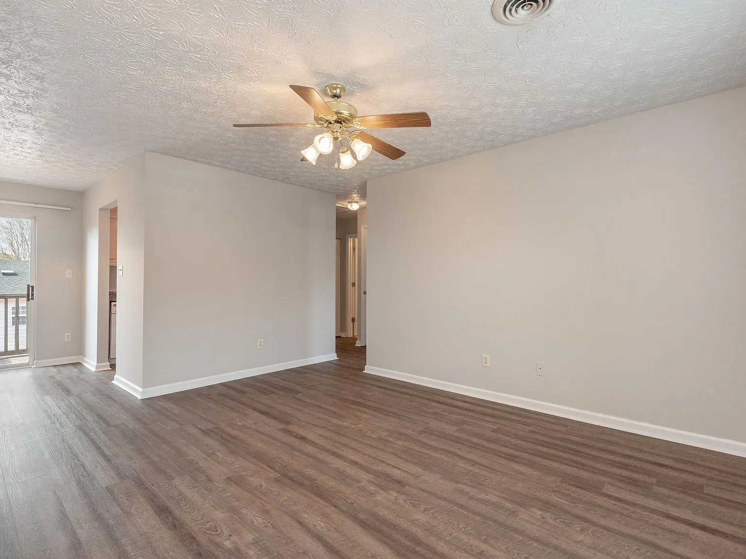 (ACHAS) 4223 Iona Way - 0 — Photo 4