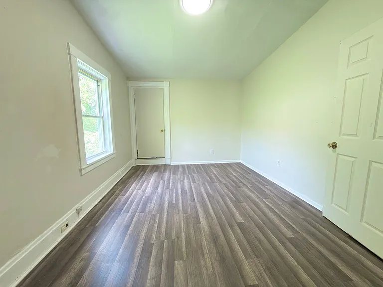 1030 Considine Ave — Photo 16