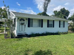 1807 47th Avenue Dr W, Bradenton, FL 34207