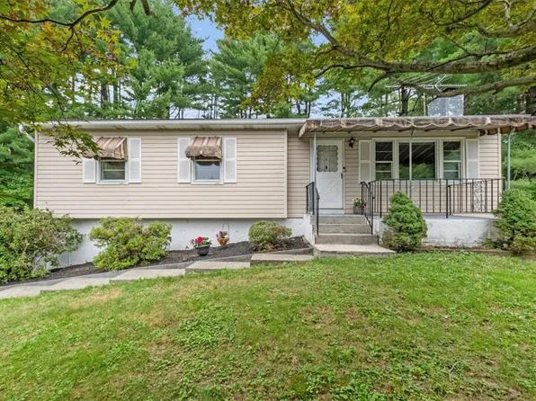 5 Primrose Court, Wappingers Falls, NY 12590