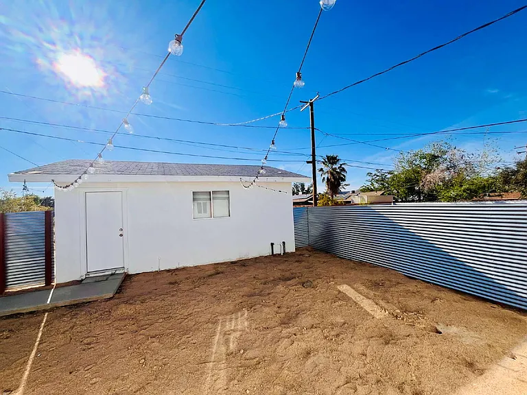 61986 Desert Air Rd — Photo 15