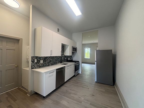 3rd image of 3702 Penn Ave #3
