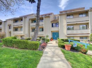 2205 Melrose Dr APT B, Champaign, IL