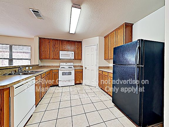3rd image of 4208 Highgate Rd